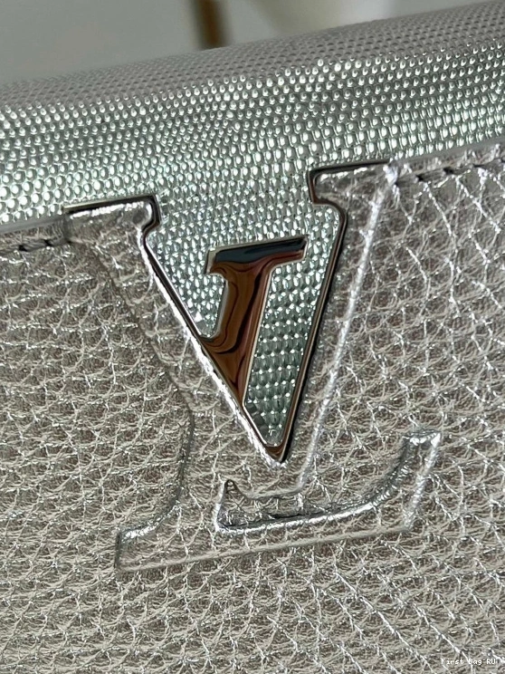 First bag LOUIS MINI CAPUCINES VUITTON 0716